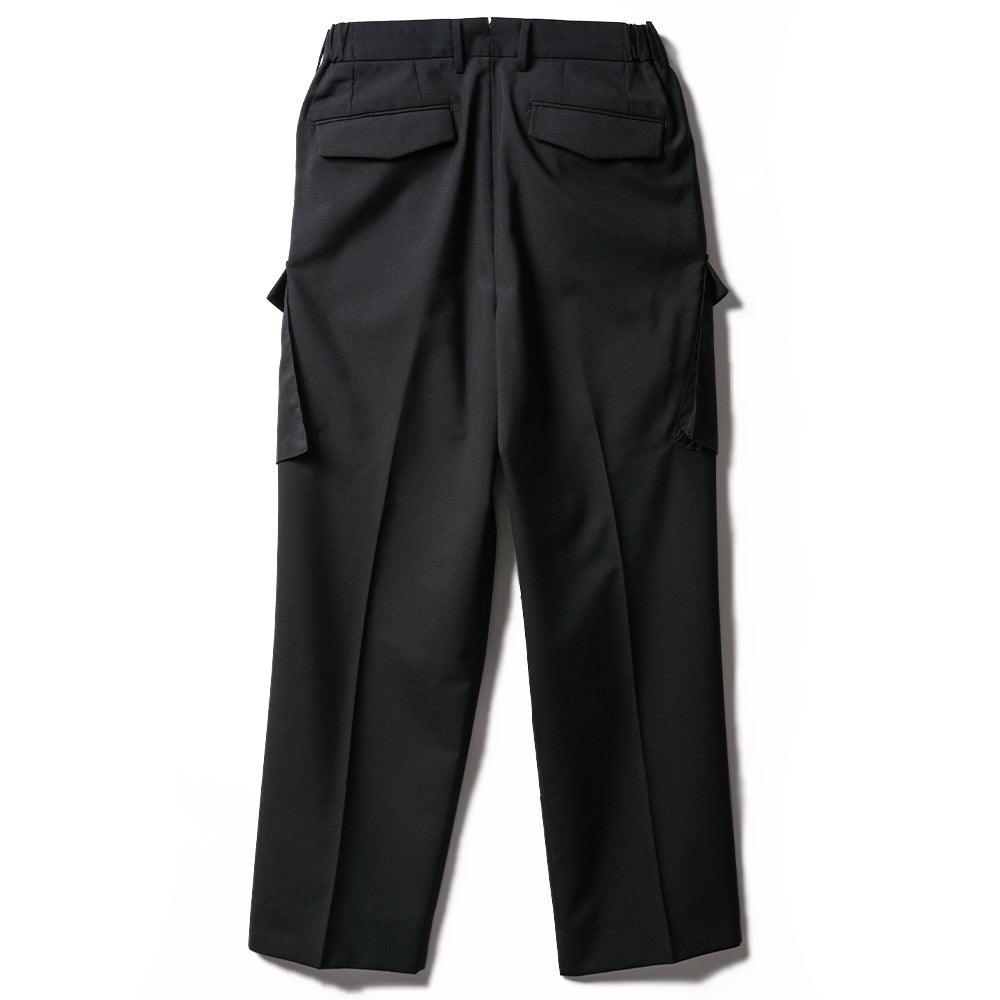 カーゴスラックス「LIBRA CARGO No.4(リブラ カーゴ No.4)」ブラック　バック　物カット