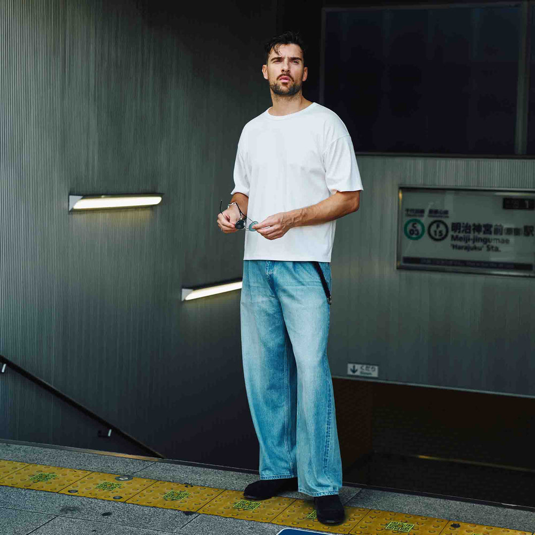 大人オーバーサイズTシャツ「BOX」モデル着用