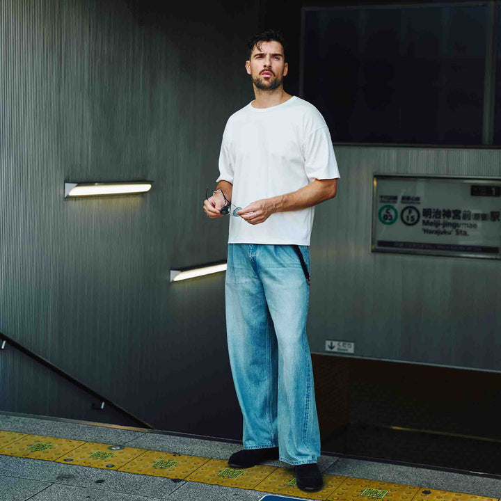 大人オーバーサイズTシャツ「BOX」モデル着用