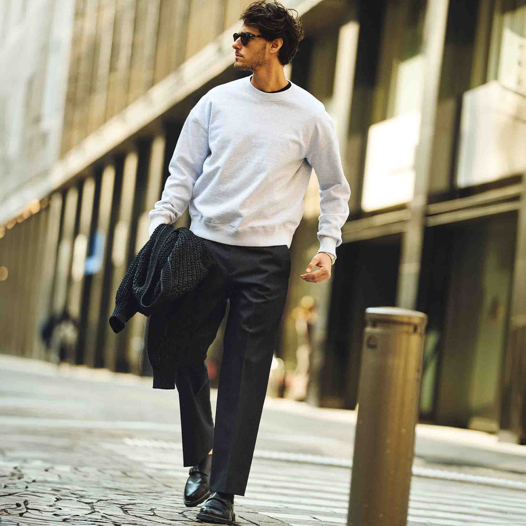 GSC「04 SWEATSHIRT」グレー　着用モデル