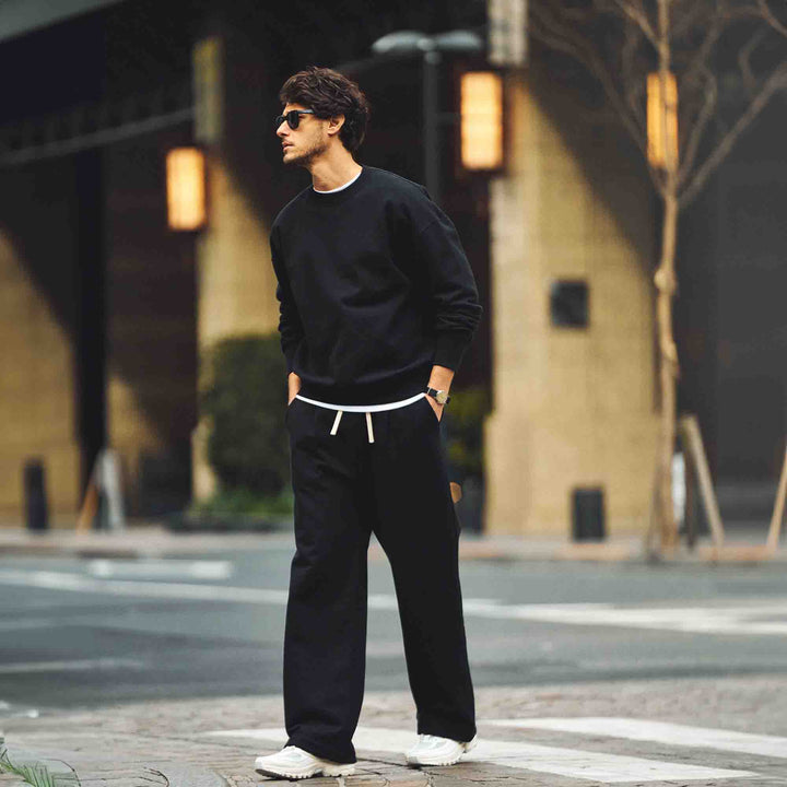 GSC「04 SWEATSHIRT」ブラック　着用モデル