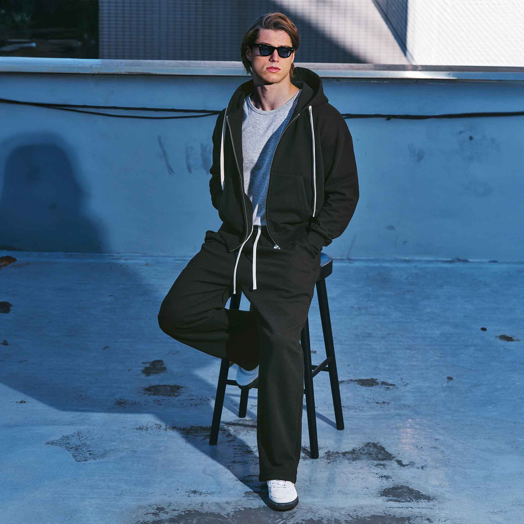 GSC「02 SWEATPANTS」ブラック　モデル着用