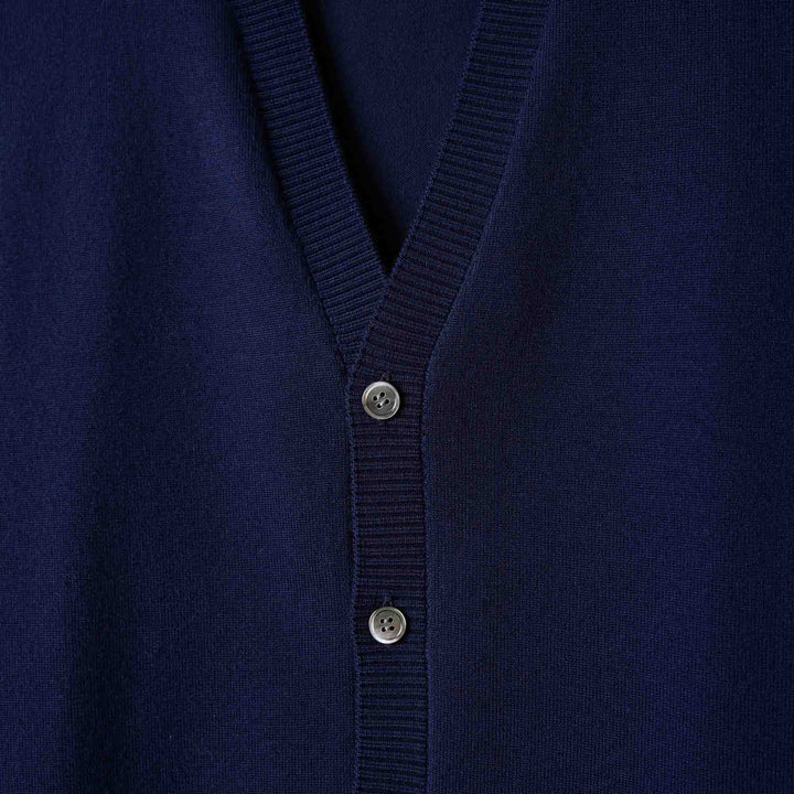 ワイドVネックカーディガン「ROY(ロイ)」ネイビー　ディテールカット