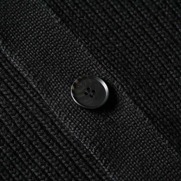 ショート丈ニットブルゾン「K-9(ケーナイン)」ボタン　ディテール
