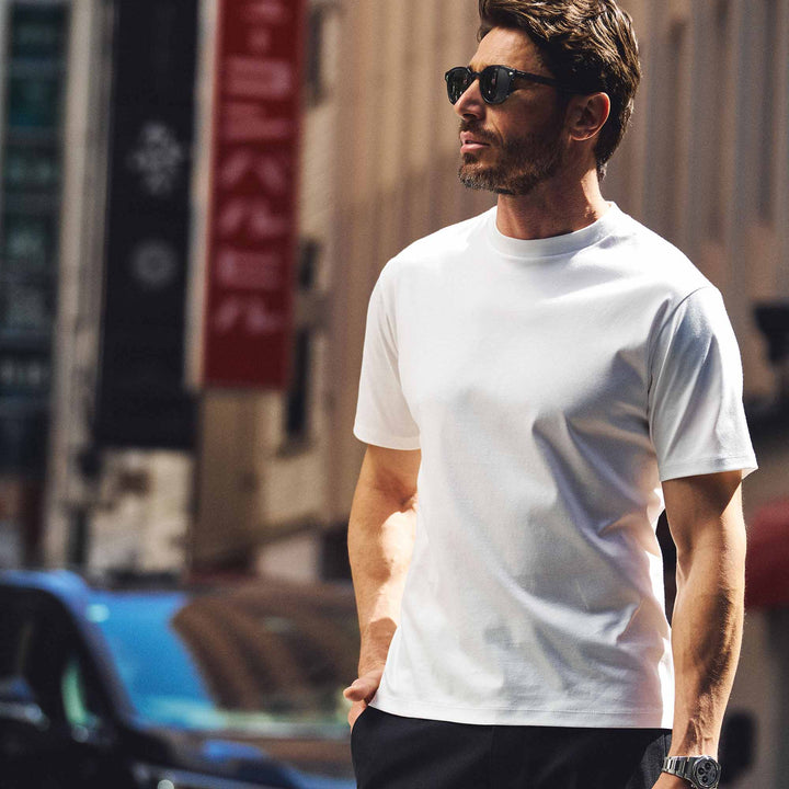 ドレスTシャツ「LEO SNUG」モデル着用