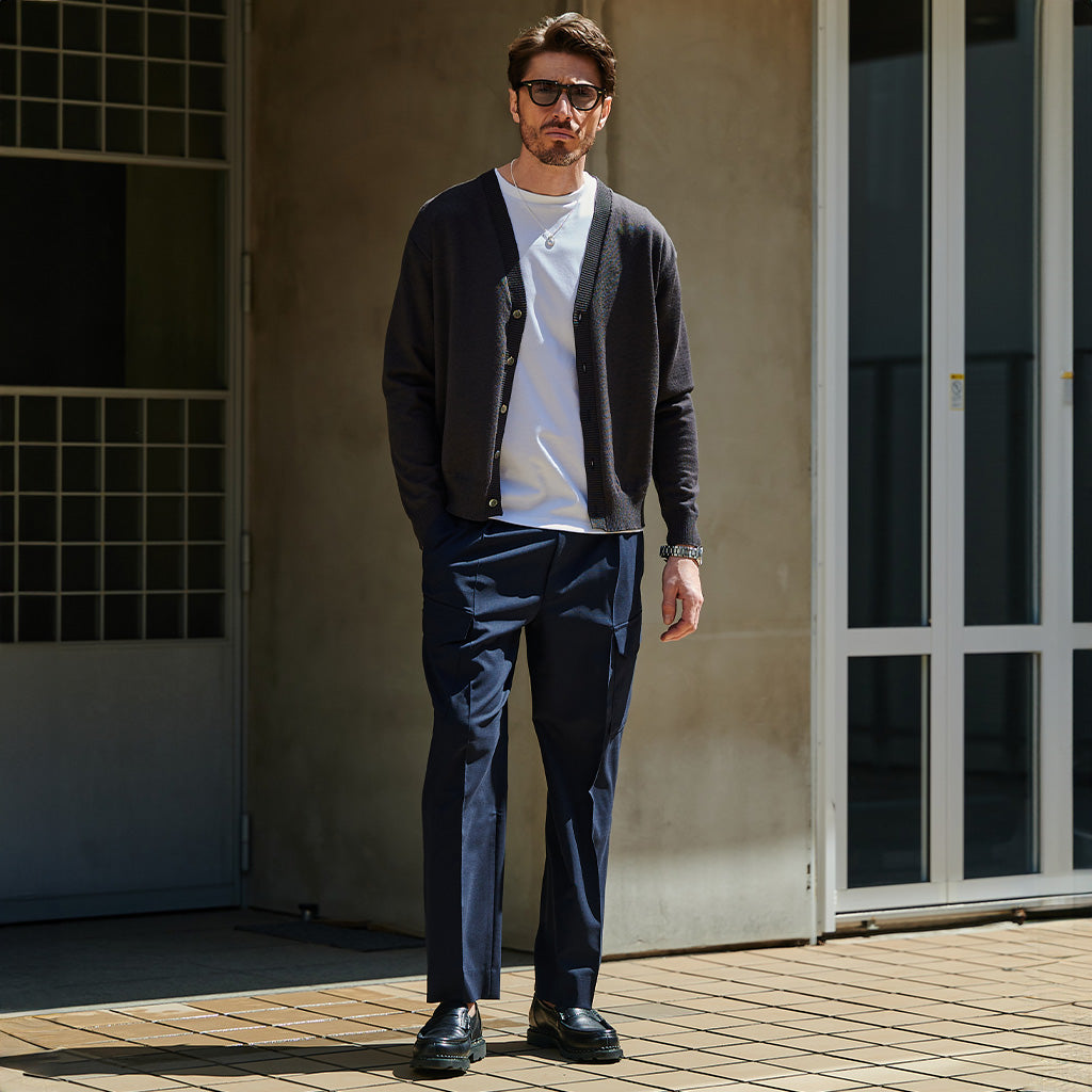 カーゴスラックス「LIBRA CARGO No.4(リブラ カーゴ No.4)」ネイビー　着用モデル