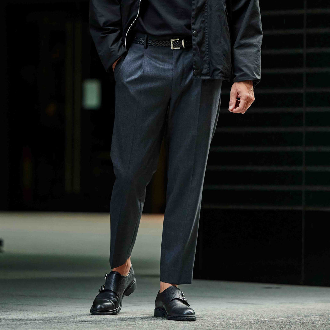 大人ON/OFF スラックス「LIBRA MILANO(リブラ ミラノ)」フロント　モデルディテール