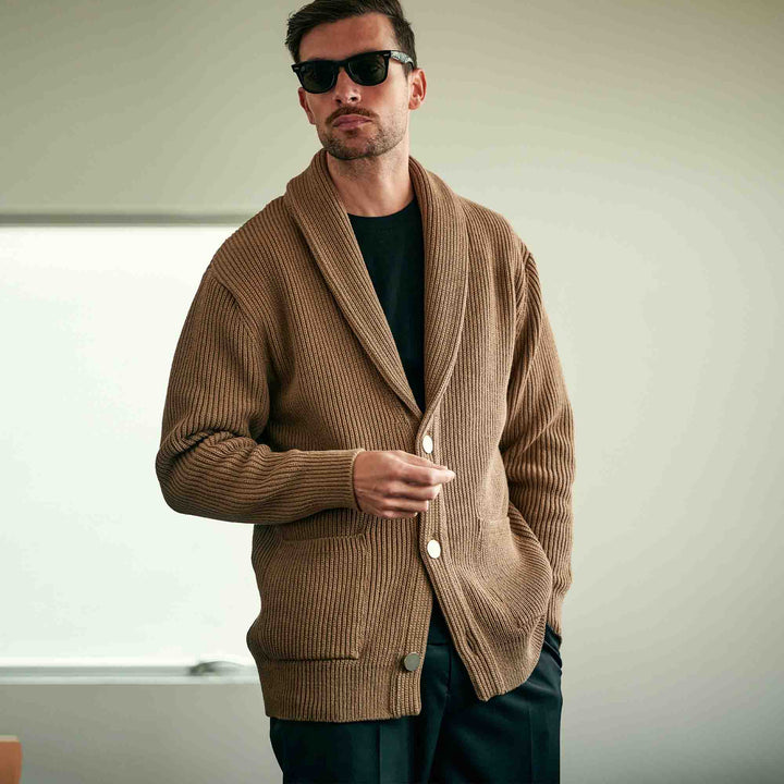 THE WOOSTER CARDIGAN モデル着用カット