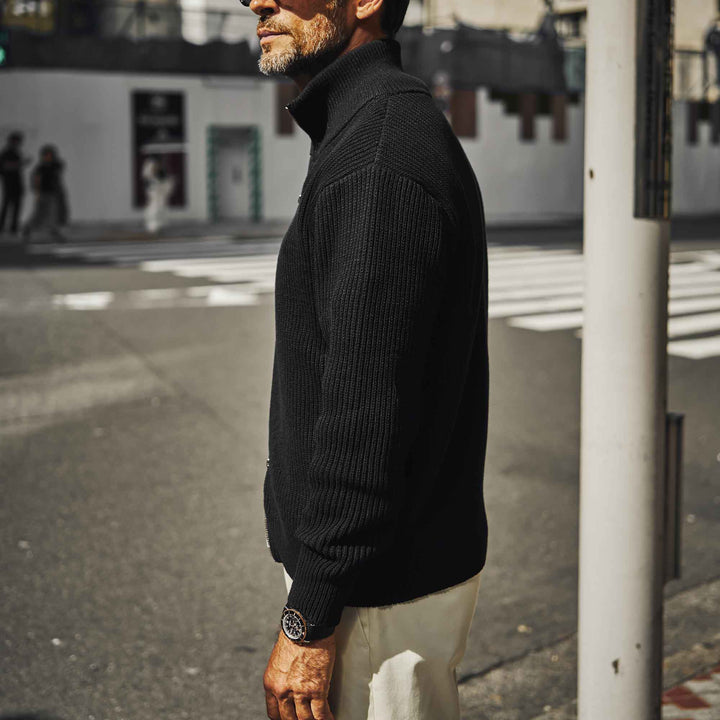 “俺たち”の都会派モダンニット「THE WOOSTER DRIVERS KNIT(ザ ウースター ドライバーズ ニット)」