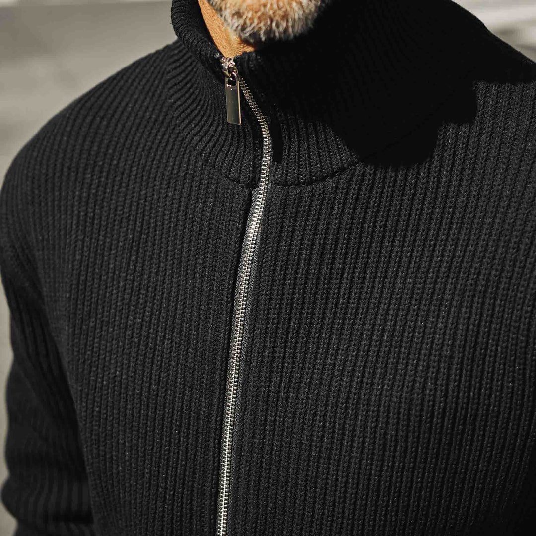 “俺たち”の都会派モダンニット「THE WOOSTER DRIVERS KNIT(ザ ウースター ドライバーズ ニット)」