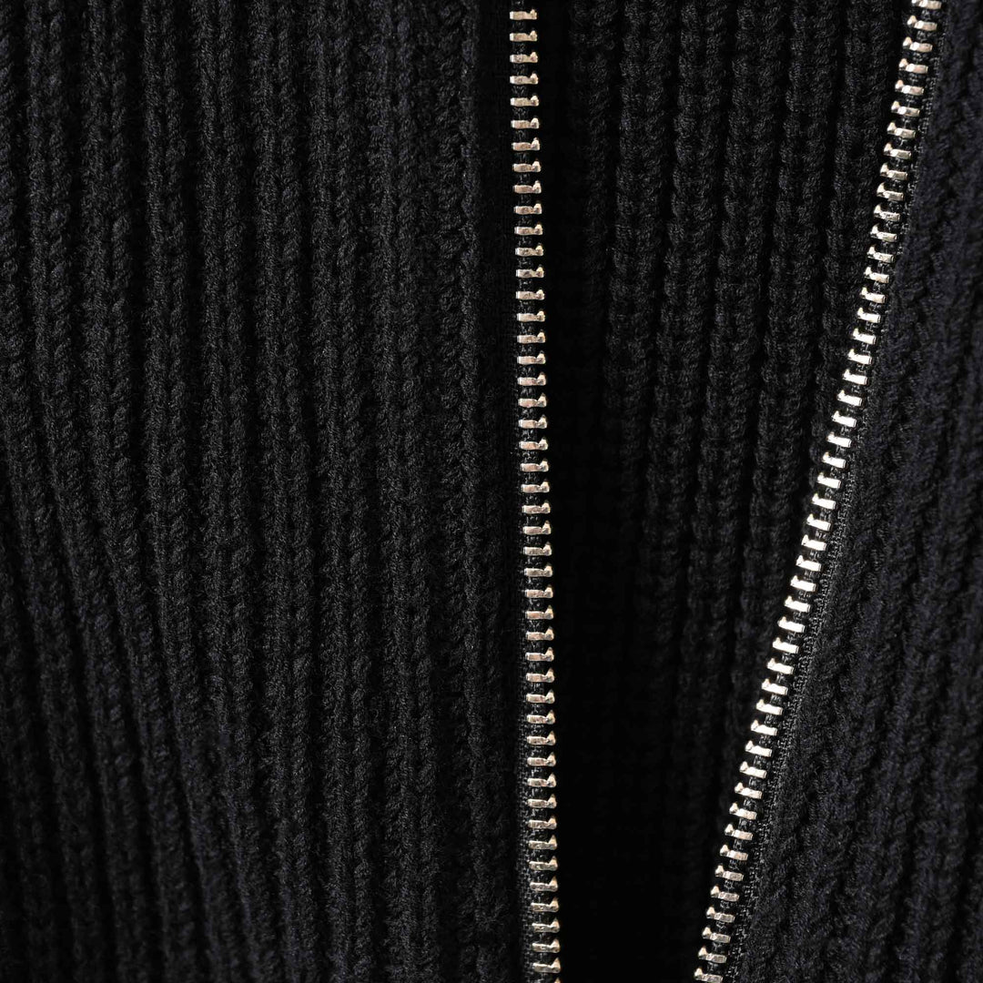 “俺たち”の都会派モダンニット「THE WOOSTER DRIVERS KNIT(ザ ウースター ドライバーズ ニット)」