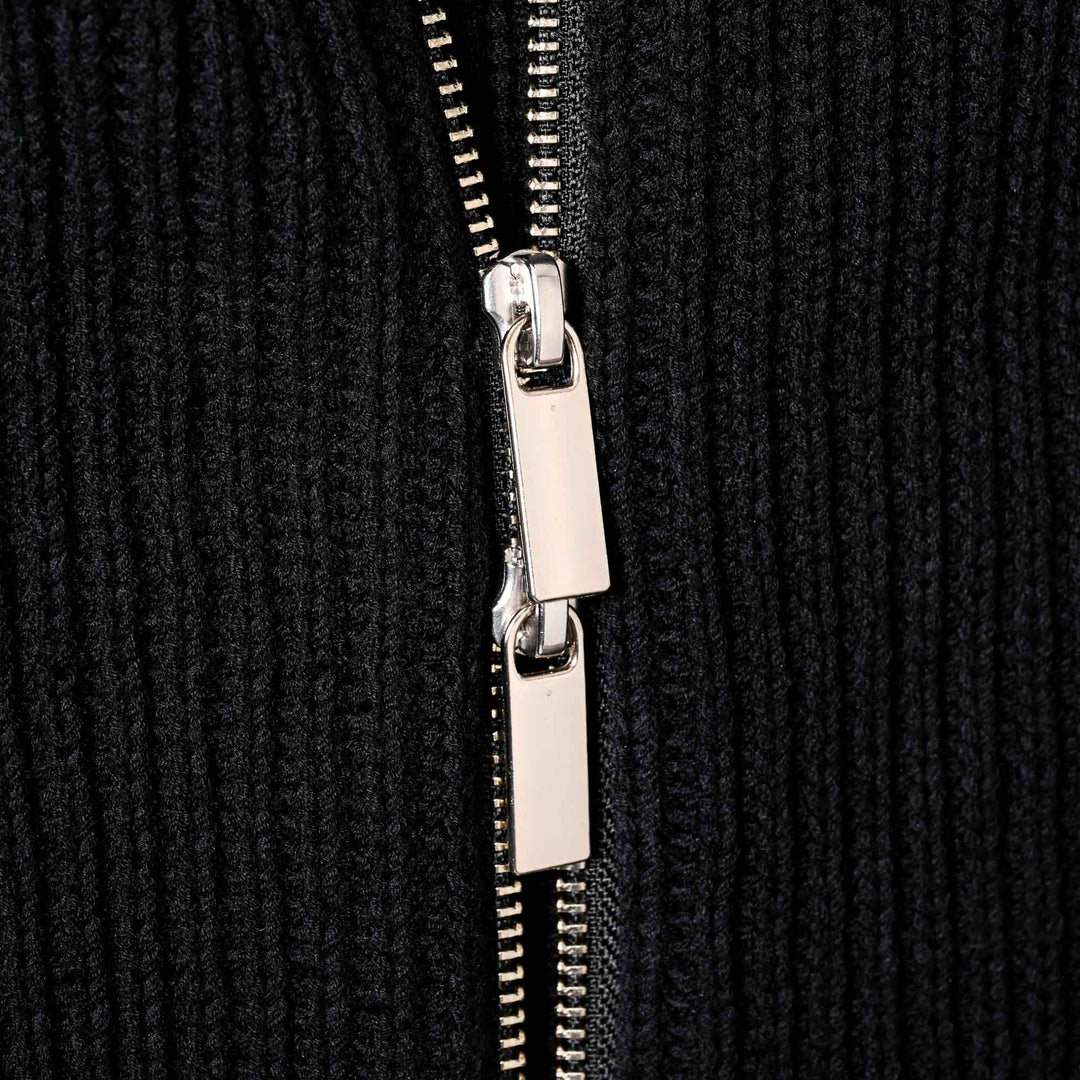 “俺たち”の都会派モダンニット「THE WOOSTER DRIVERS KNIT(ザ ウースター ドライバーズ ニット)」