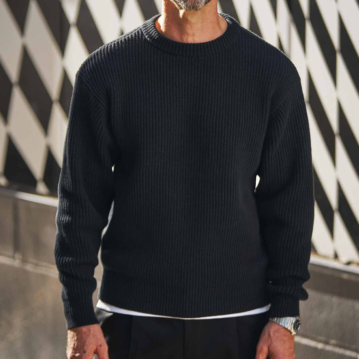 “俺たち”の都会派モダンニット「THE WOOSTER SWEATER(ザ ウースター セーター)」