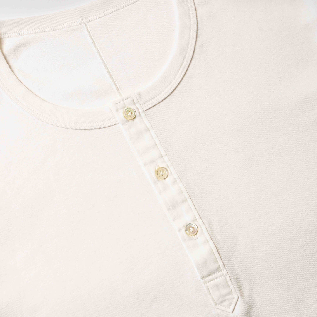 Chest Curve Neck T-shirt "ZEFIRO"