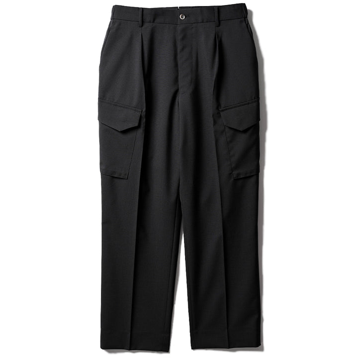 カーゴスラックス「LIBRA CARGO No.4(リブラ カーゴ No.4)」ブラック　フロント　物カット