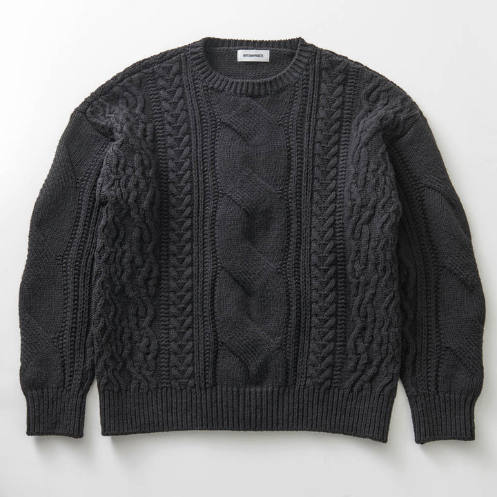 モダンケーブルニット「CROWN(クラウン)」チャコール　フロント　物カット