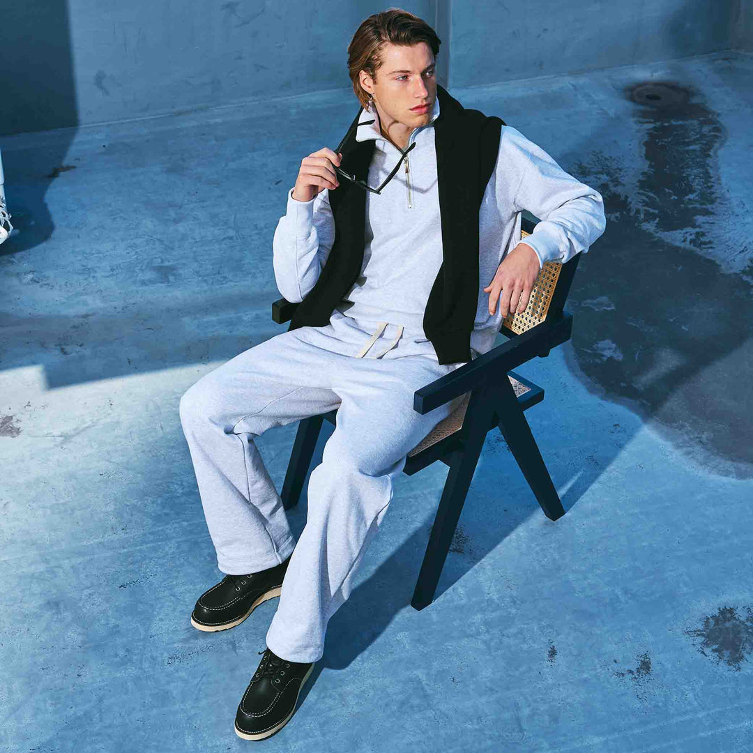 GSC「02 SWEATPANTS」グレー　モデル着用