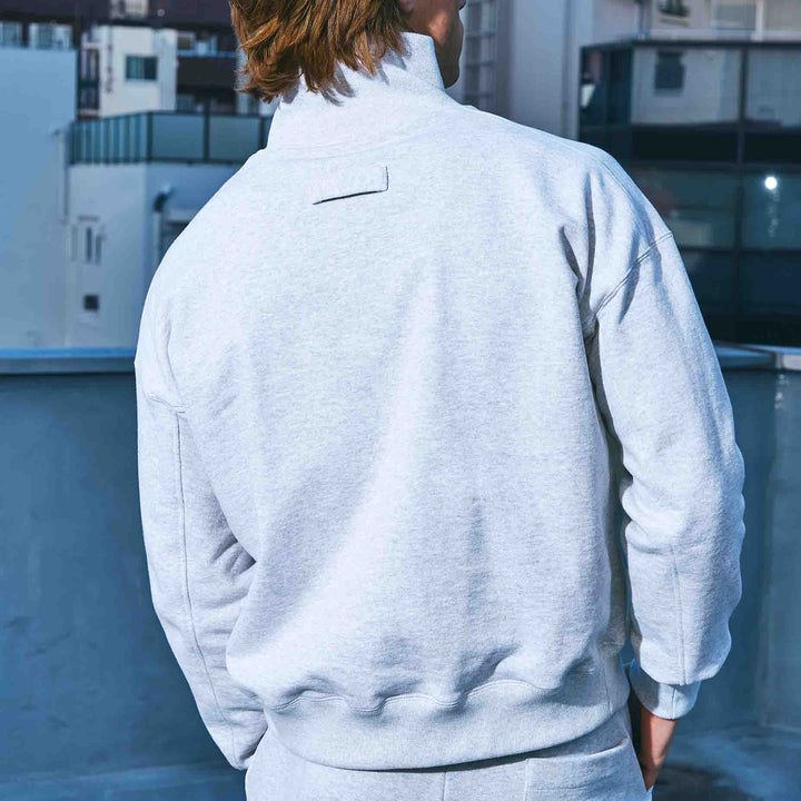 GSC「03 HALF ZIP」着用モデル　バック　ディテールカット