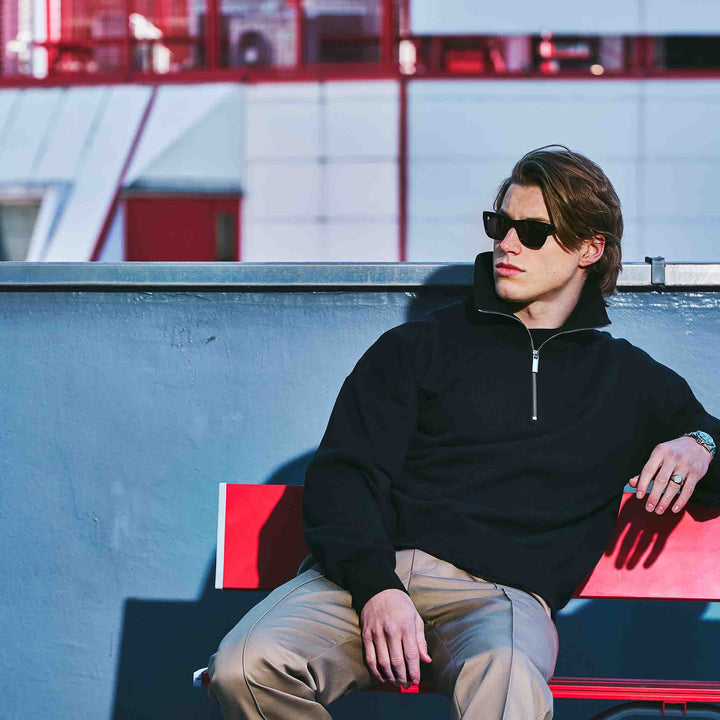 GSC「03 HALF ZIP」ブラック　モデル着用