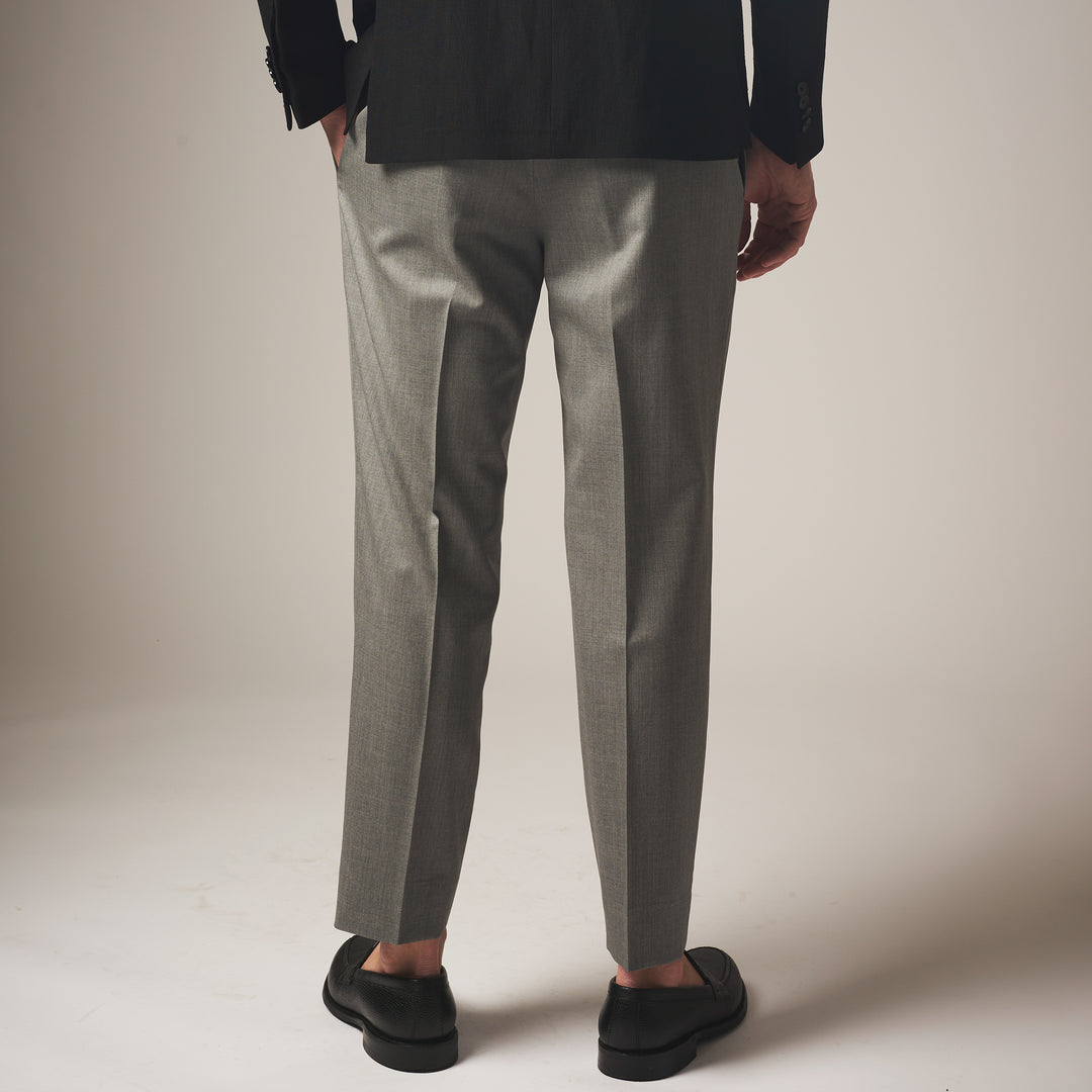 優雅な日常を演出！ON/OFF スラックス 「LIBRA MILANO SUPERIOR(リブラ ミラノ スペリオール)」