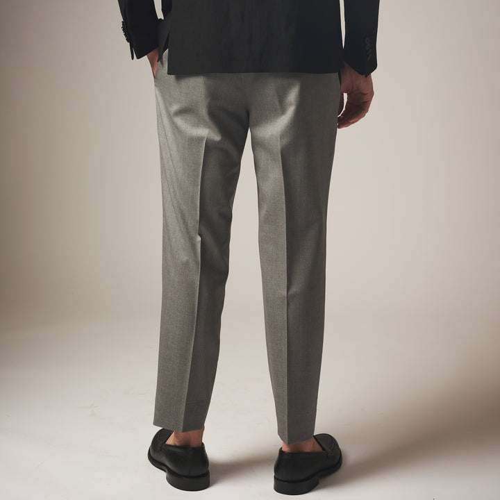 優雅な日常を演出！ON/OFF スラックス 「LIBRA MILANO SUPERIOR(リブラ ミラノ スペリオール)」