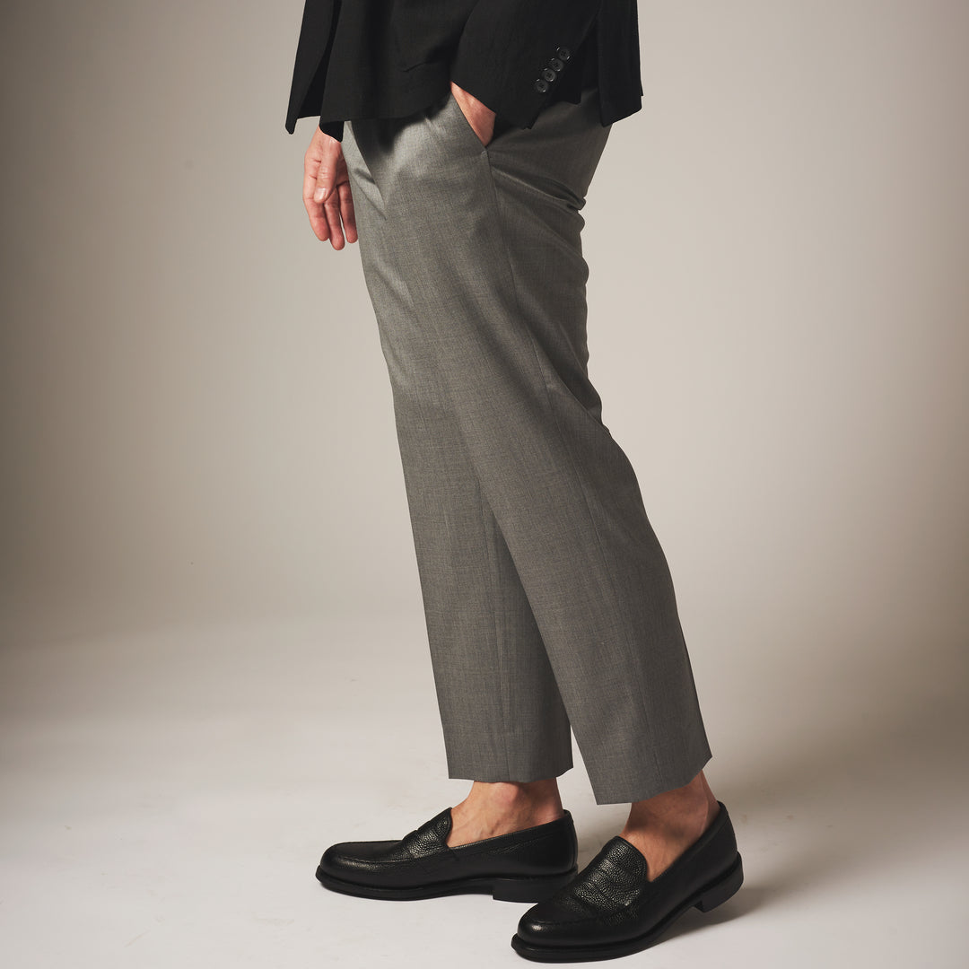 優雅な日常を演出！ON/OFF スラックス 「LIBRA MILANO SUPERIOR(リブラ ミラノ スペリオール)」